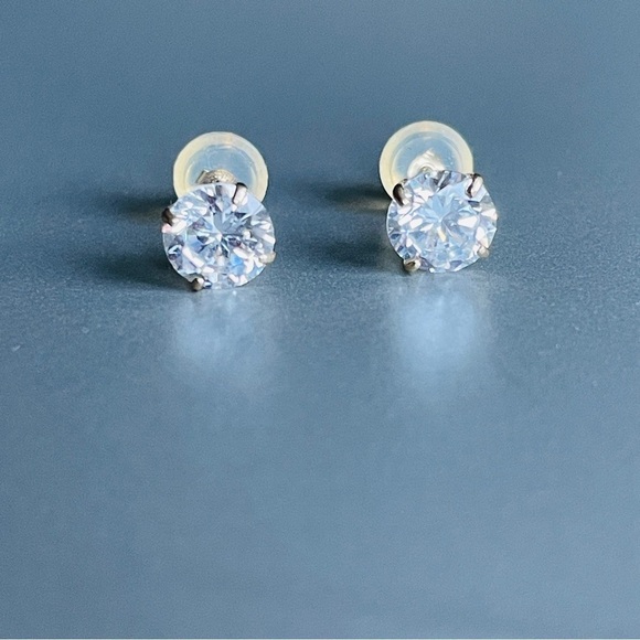 14k Gold White Shiny Zircon Classic 6mm 1.68tcw Solitaire Stud Earrings - Picture 3 of 7
